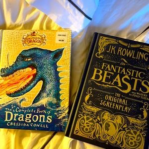 2 kids books. Almost new..perfect condition.